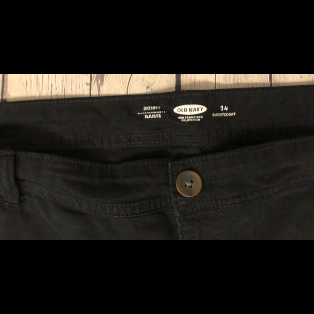 EUC Old Navy black cropped denim jeans - 14 short - Picture 7 of 7